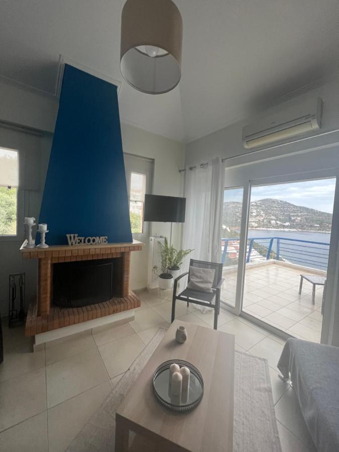 Blue And White Apartment Schinias Exterior foto